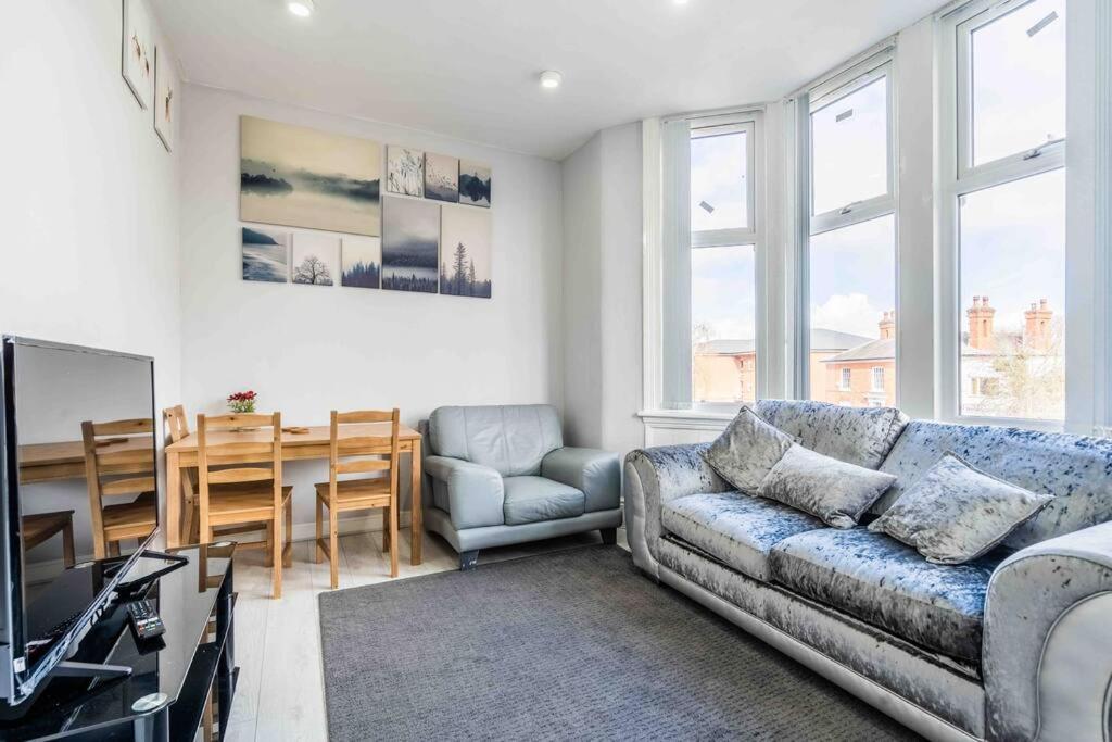 Modern Flat In Moseley With Free Parking Apartment Birmingham Luaran gambar