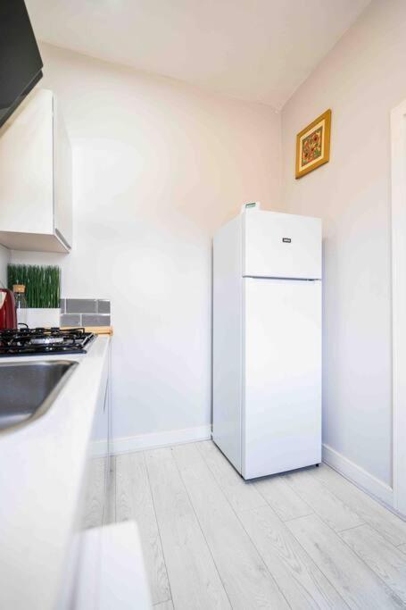 Modern Flat In Moseley With Free Parking Apartment Birmingham Luaran gambar